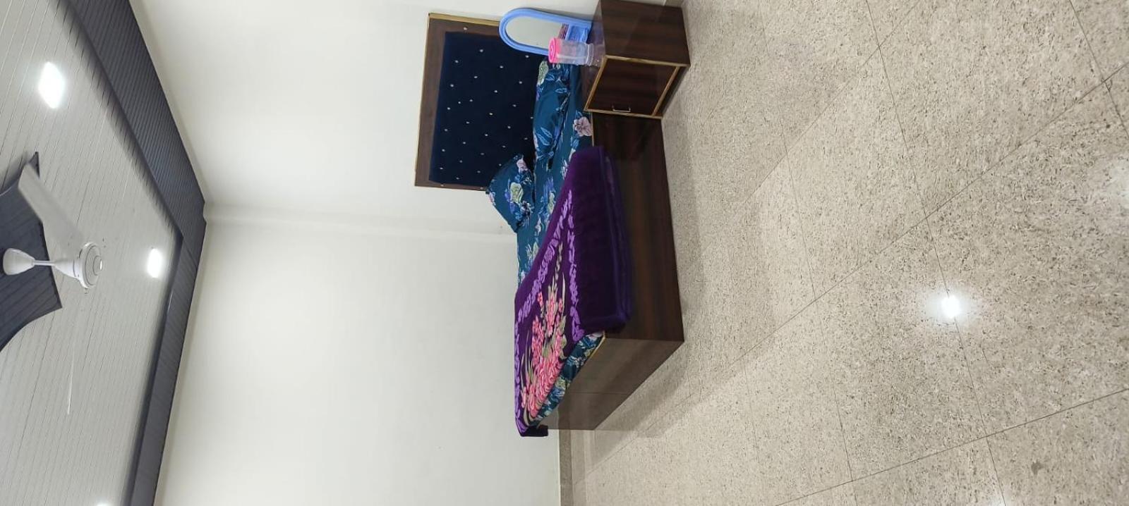 Jay Shree Radhey Home Stay Mathura Extérieur photo