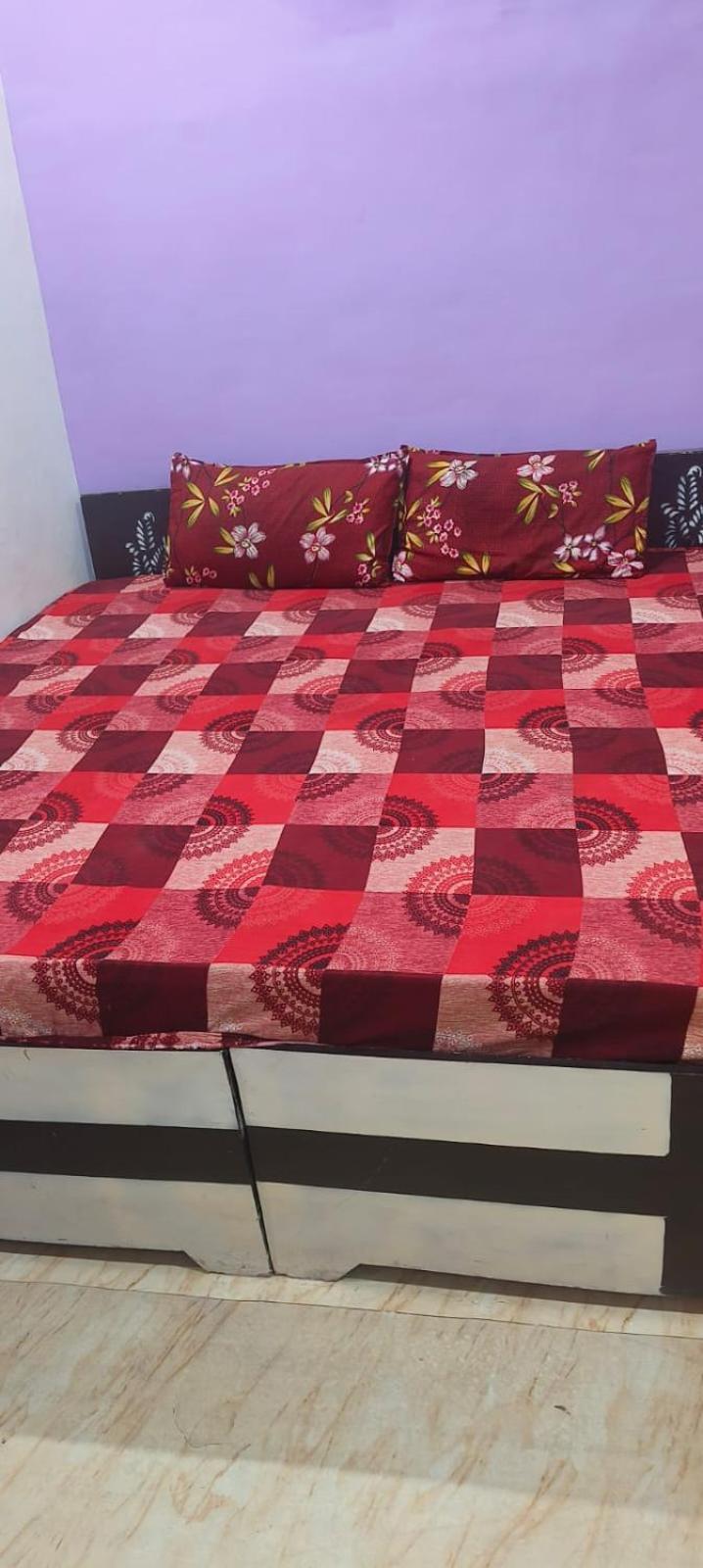 Jay Shree Radhey Home Stay Mathura Extérieur photo